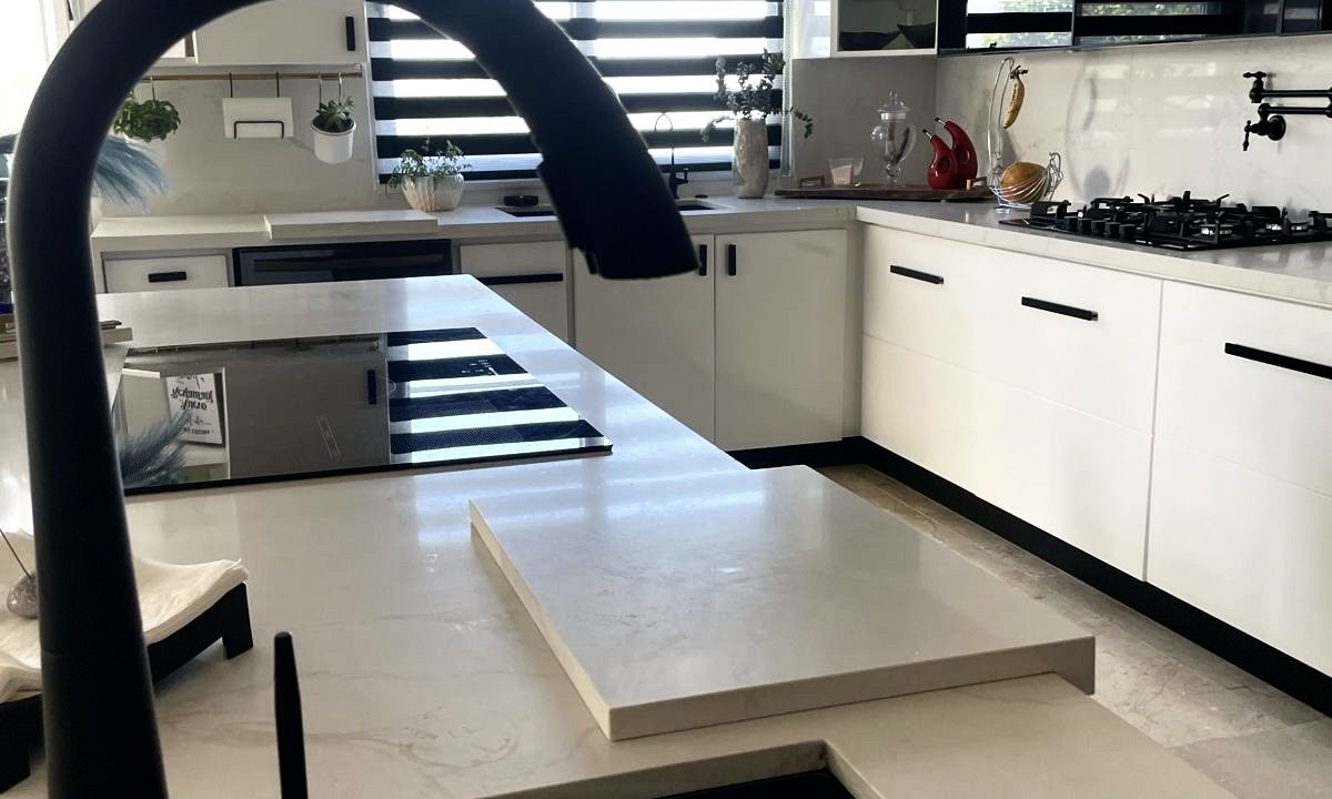 0ff51aba-18f0-4d59-9bd4-5437c5c2407a