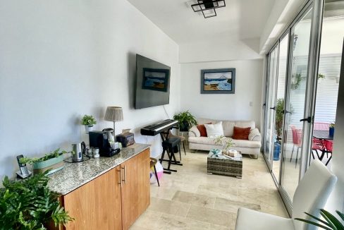 3edb7185-451b-4db3-b84e-b93c544ae766