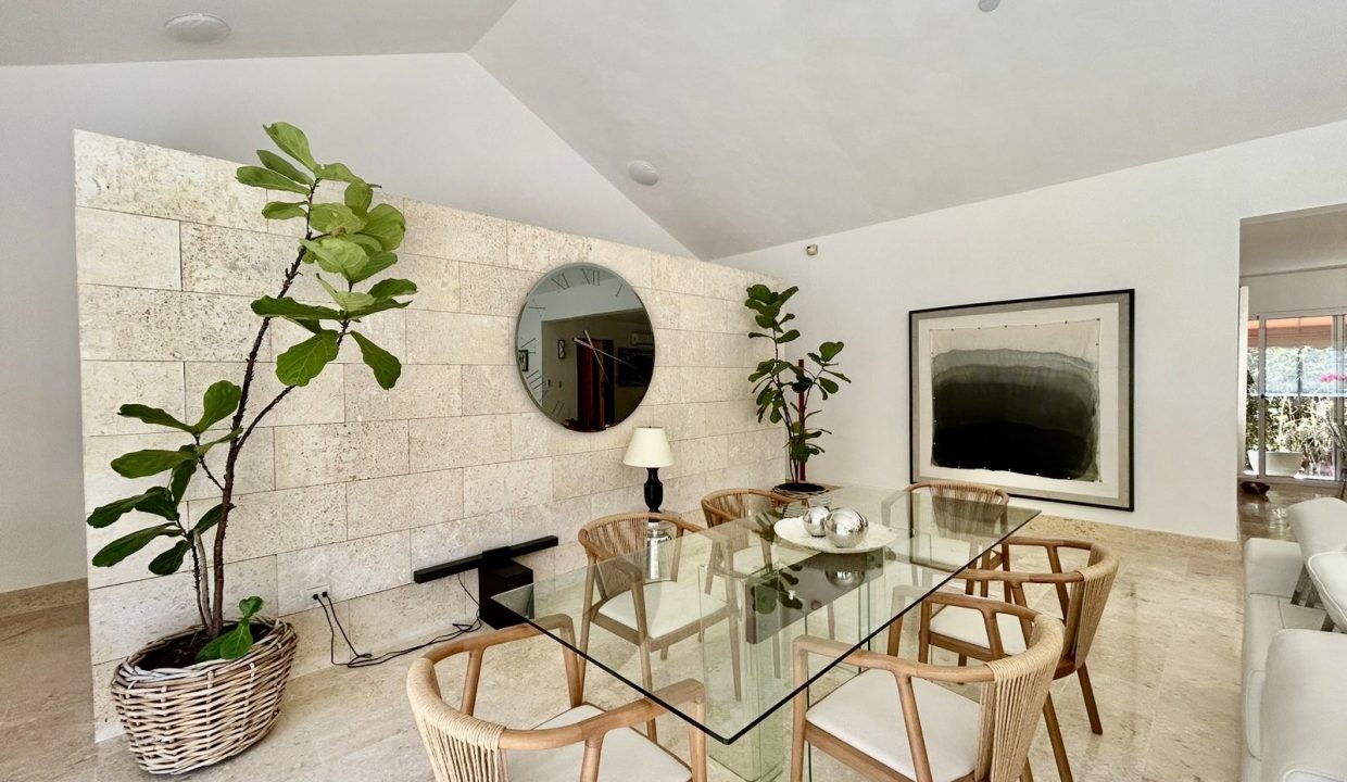 8d4fbfcc-d2ea-4428-92bc-0c334cefffd9