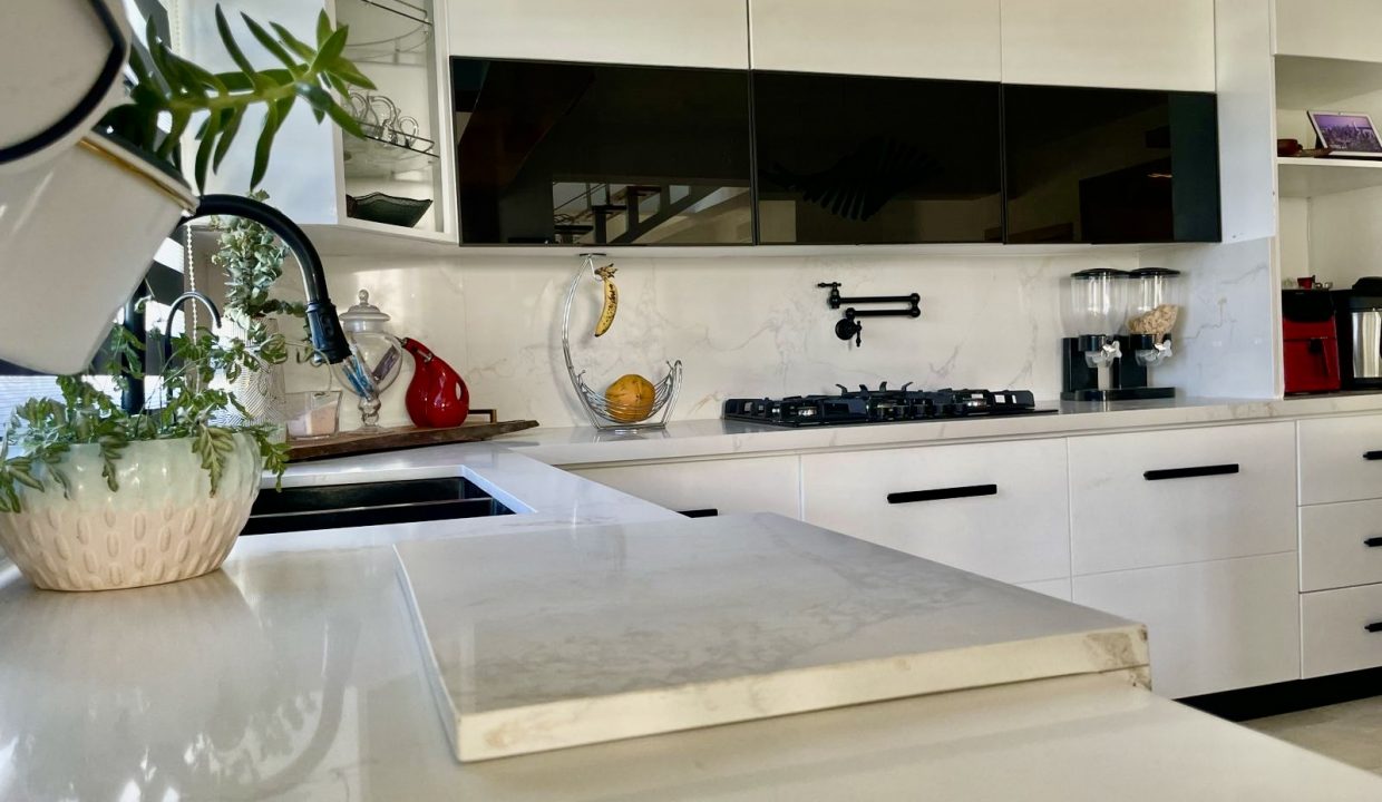 bb621b2c-879f-40b5-992c-fa725626e990