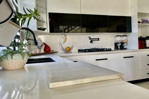 bb621b2c-879f-40b5-992c-fa725626e990