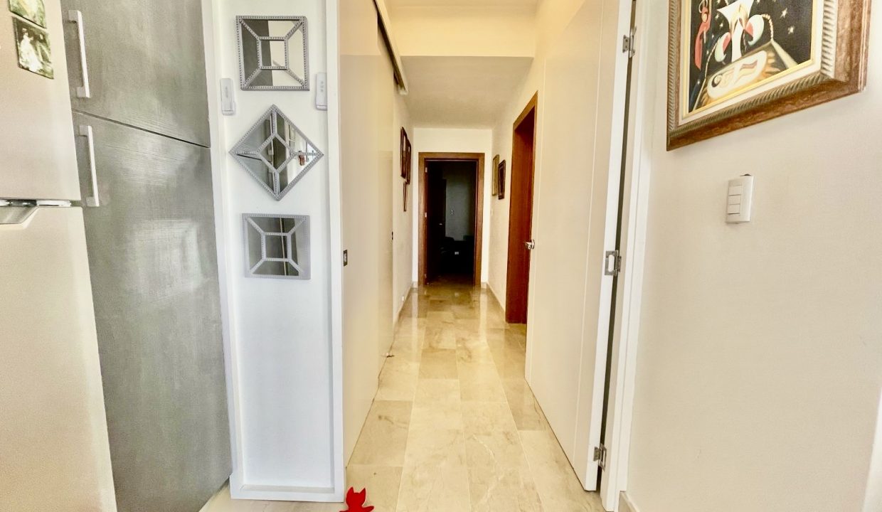 e40c8744-d67a-4ec2-a670-22706bb3c712