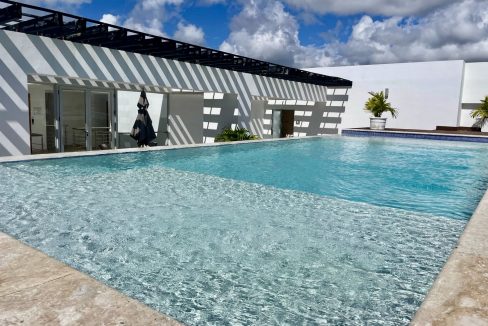 f6a64f59-db0f-4240-8fcc-c2e679992480